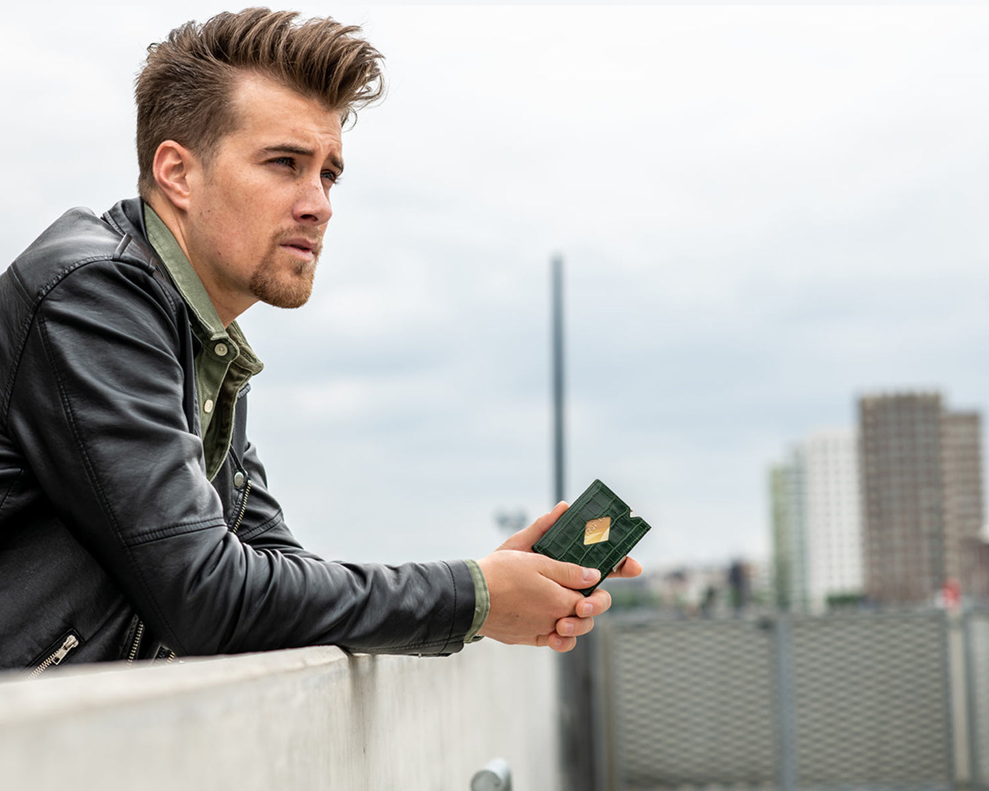 EXENTRI Multiwallet Caiman Green